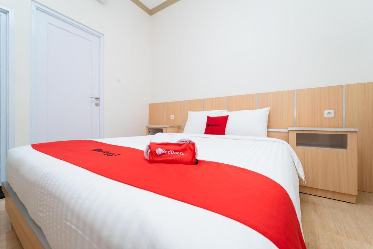 Reddoorz Near Griya Agung Palembang Hotel Talang Kelapa Exterior photo