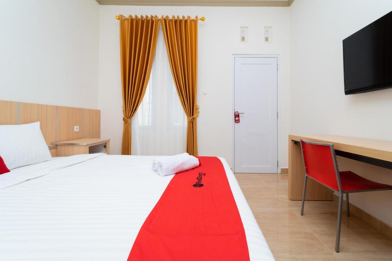 Reddoorz Near Griya Agung Palembang Hotel Talang Kelapa Exterior photo